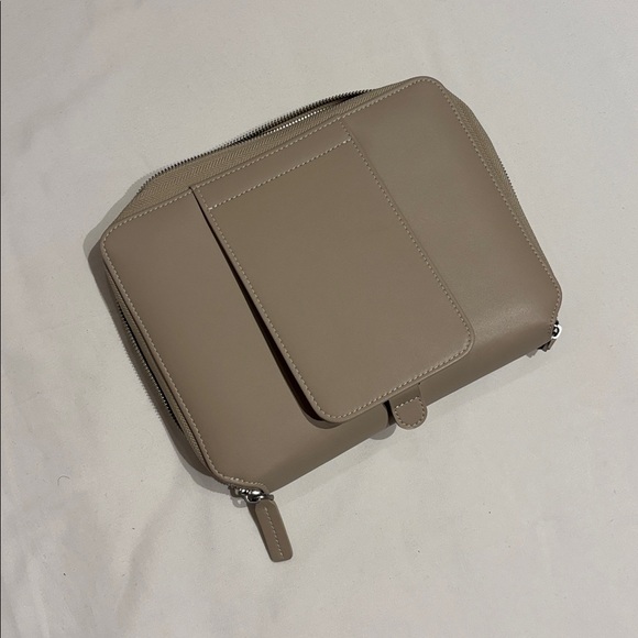 Monos folio - Picture 3 of 3